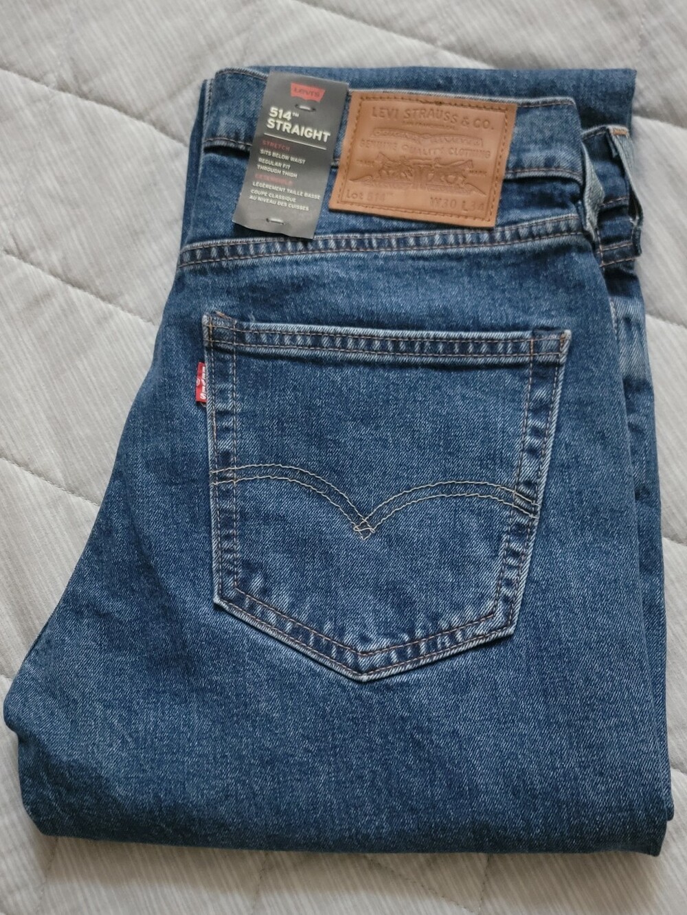 Levi's 514 Men's Straight Jeans in Deep Blue Denim 30 X 34. BNWT